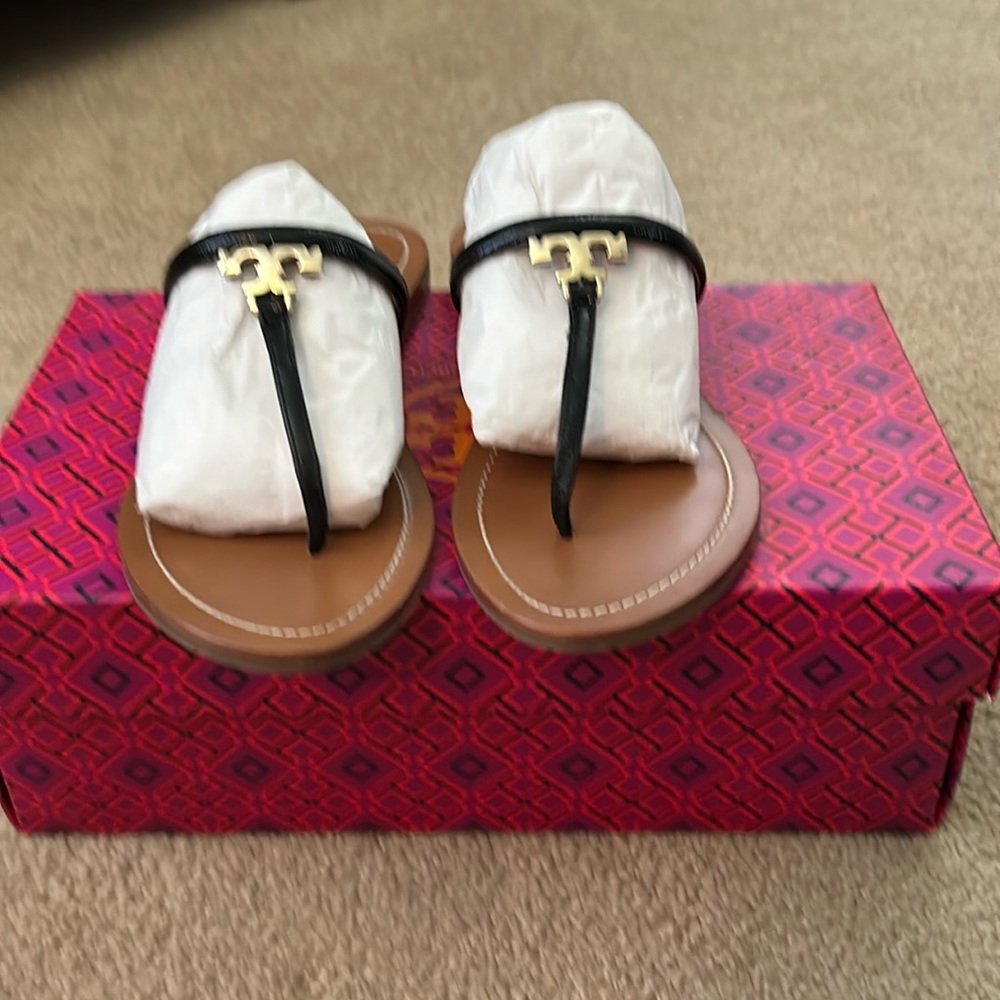 Thing patent leather sandals